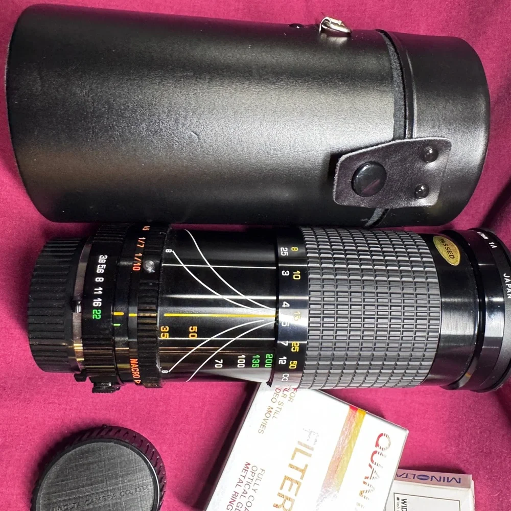 Quantaray 35-200mm Automatic Zoom Lens w/Original Box & Lens case & Filters